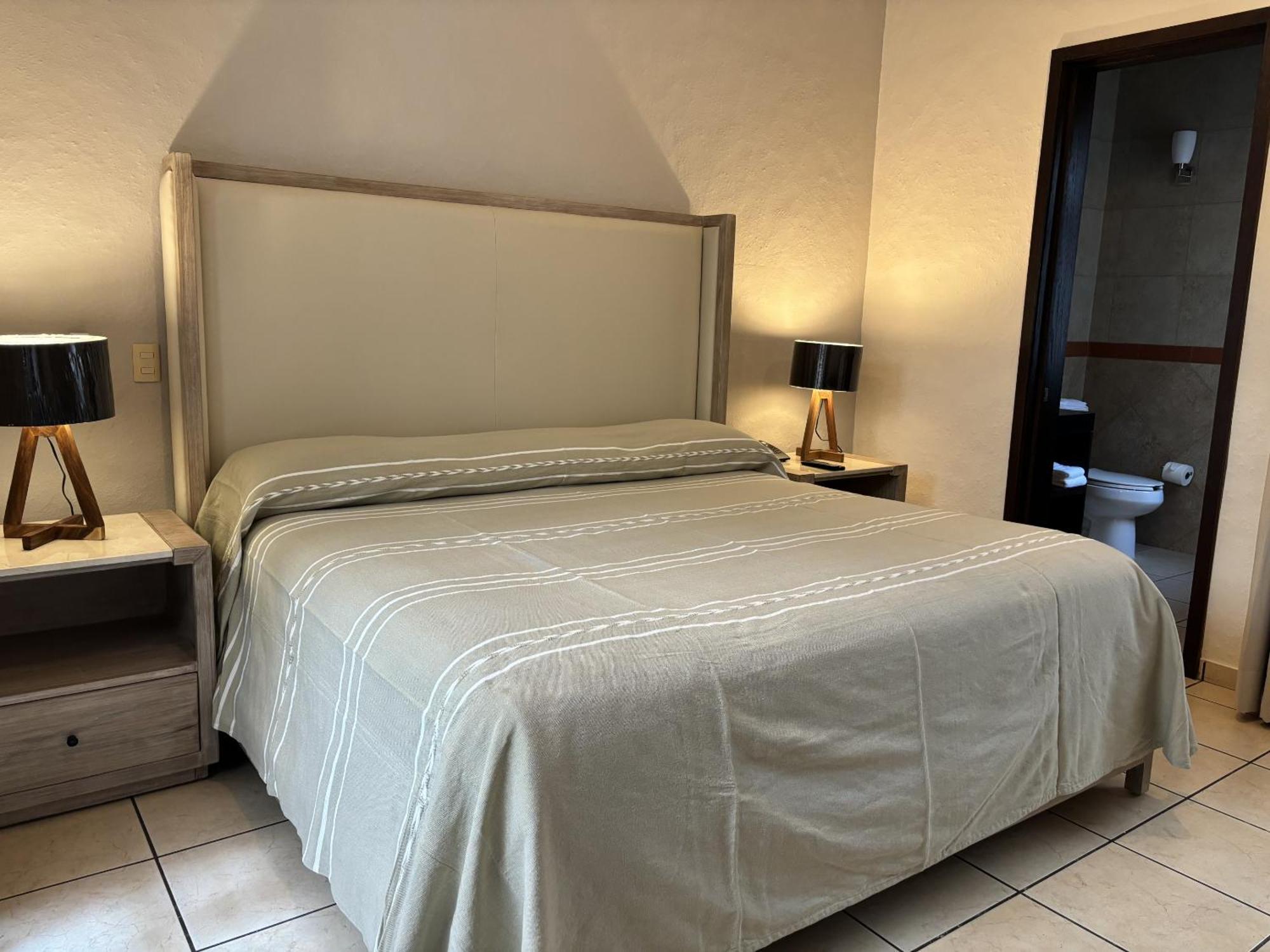Quinta Don Jose Boutique Hotel Tlaquepaque Стая снимка