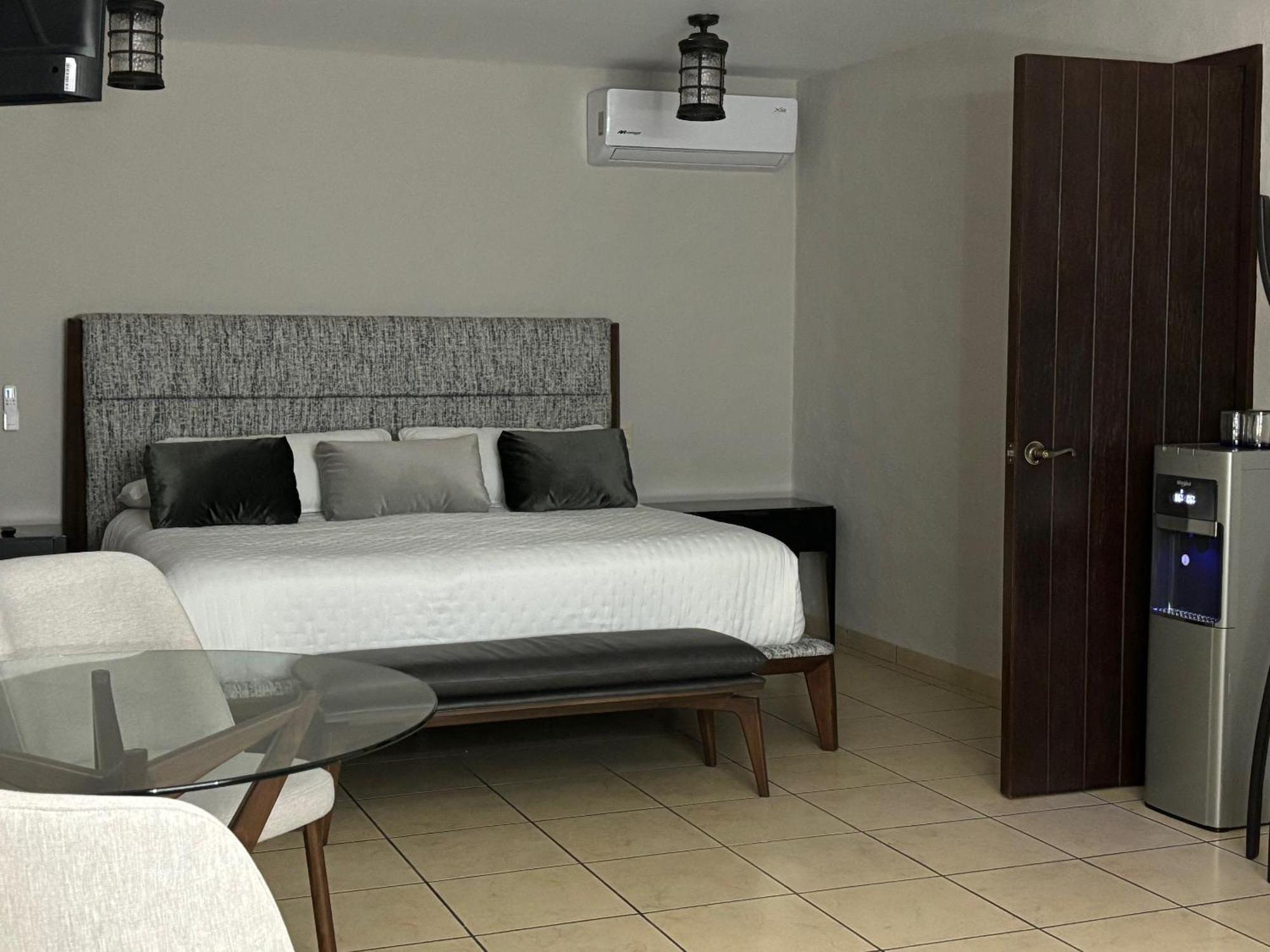 Quinta Don Jose Boutique Hotel Tlaquepaque Стая снимка